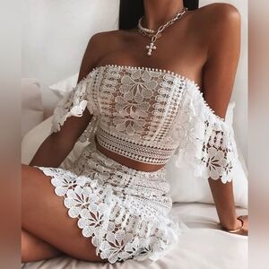Two-Piece Set Tallulah Lace Off-Shoulder Top & Skirt